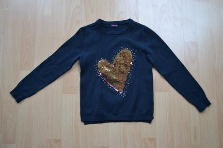 Svetřík s flitrovým srdíčkem, tcm,122