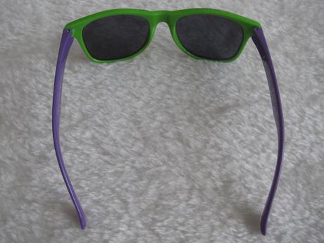 Krásné barevné sluneční brýle, disney