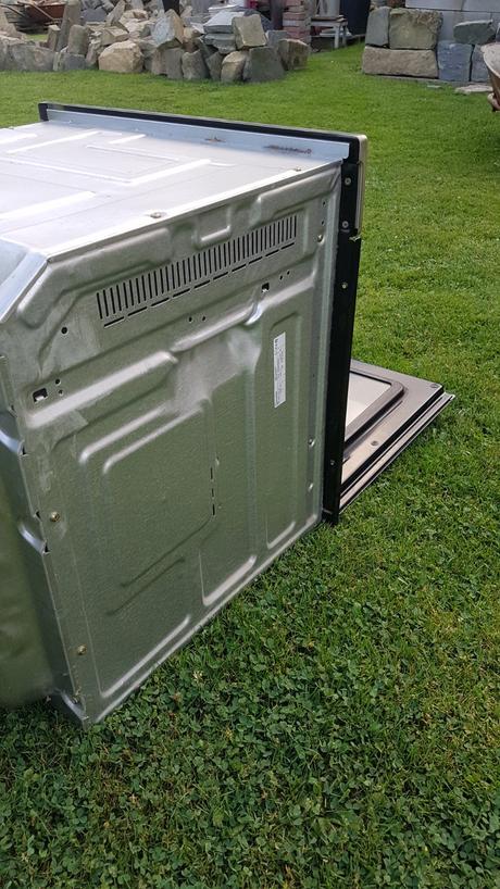 Elektricka trouba, indesit