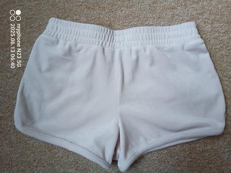 Šortky semiš zn."destination" vel."134", 134