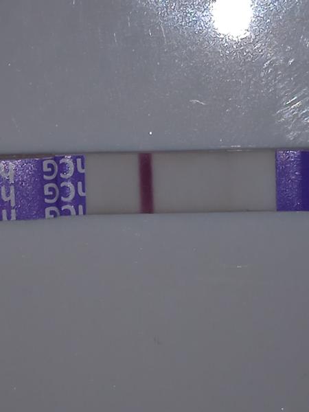 Je na testu těhotenství duch, ryska nebo je negativní?