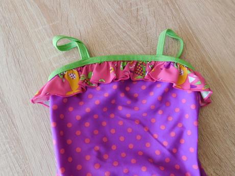 Dívčí jednodílné plavky, 92