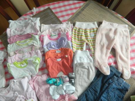 Balík oblečení na holčičku vel. 62/68 - 35 ks, 68–80