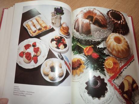 Hrníčková kuchařka - pečeme bez vážení,