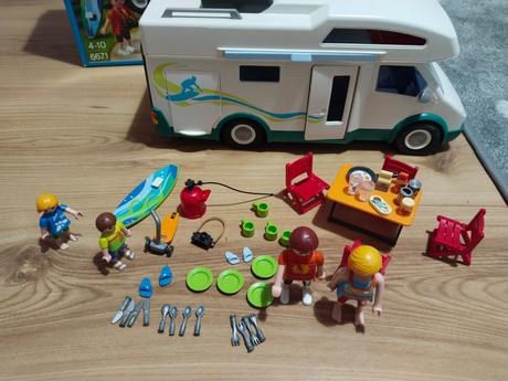 Playmobil karavan, 
