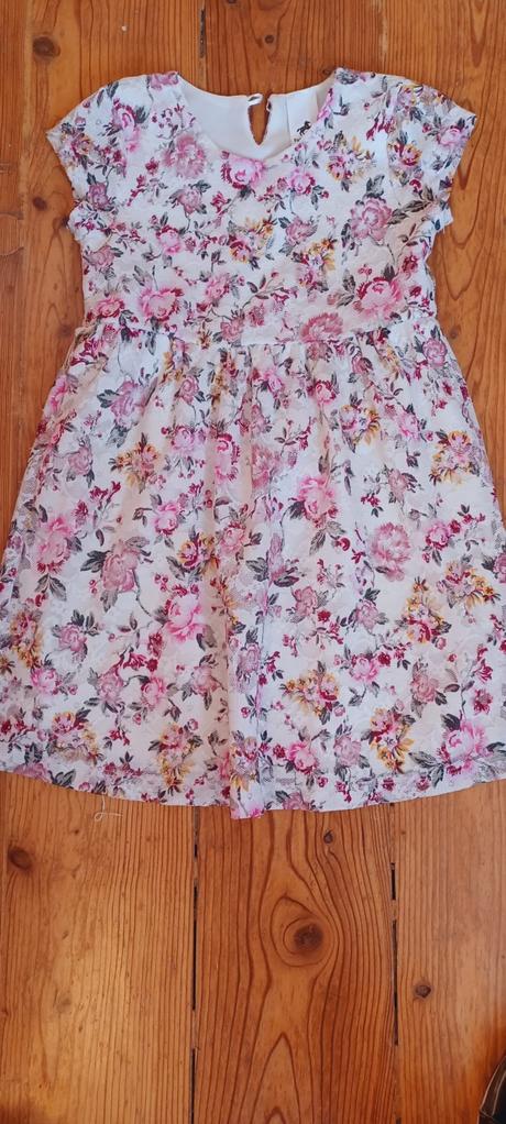 Růžičkové šaty 116, palomino,116