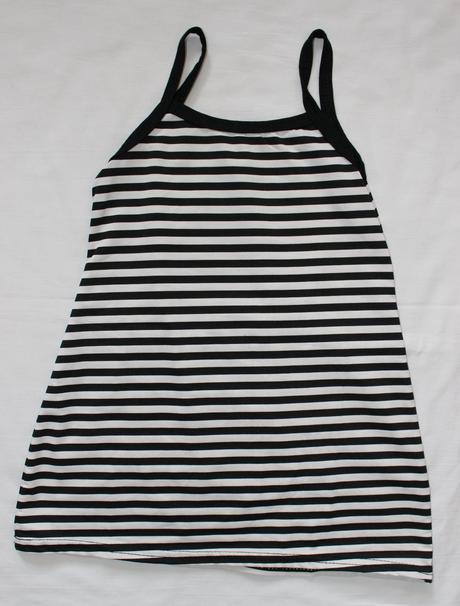 W484. ľetní šaty s minnie, 80