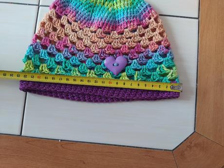 Háčkovaná dívčí čepice, obv. 47, 98