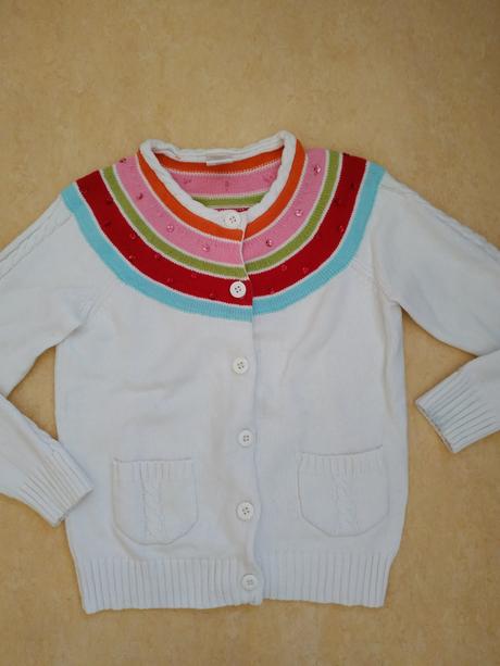 Kvalitní svetřík vel.122, 122