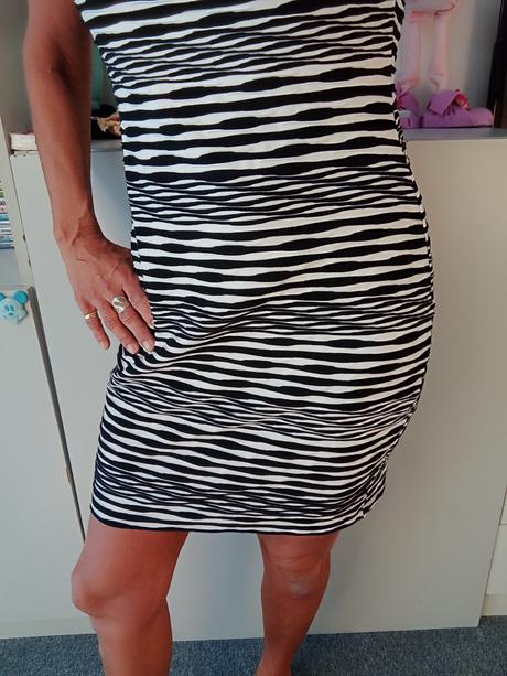 Šaty zn."amisu" vel."l", amisu,l