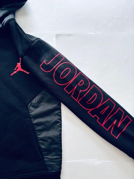 K7/ mikina černá zn. jordan - v.9/10 let, air jordan,140