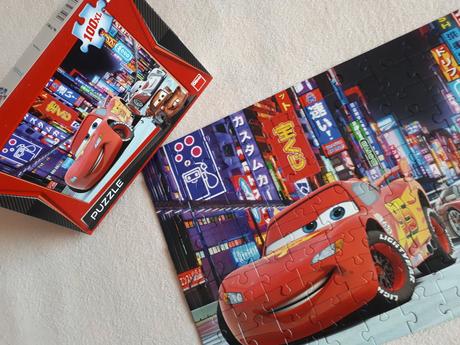 Puzzle cars 2 - blesk mcqueen v tokiu, 100xl dílků,