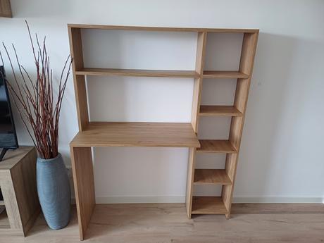 Počítačový stůl,