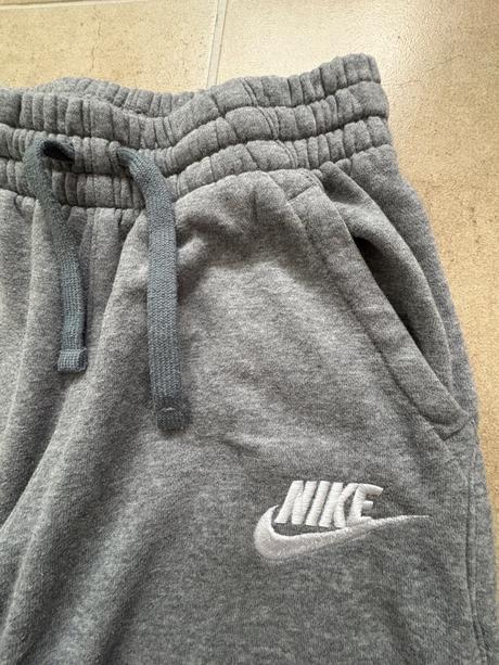Nike teplaky sede 137-147, nike,146