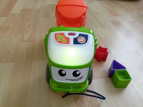 Vkládací auto fisher price, 