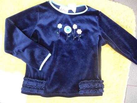 Sametová mikina, 110