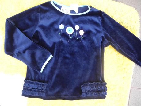 Sametová mikina, 110