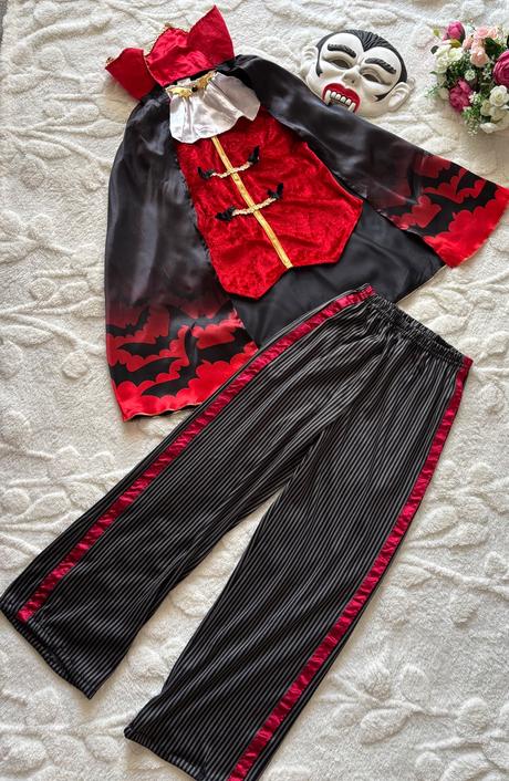 An25/ kostým drákula/ upír - v.8 let,