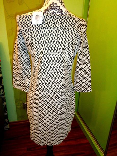 Nádherné černobílé šaty - lodičkový výstřih, l