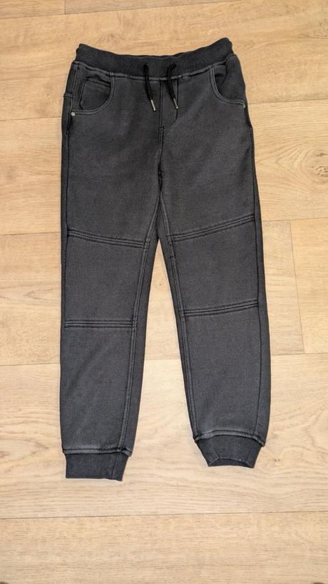 Teplejší tepláky reserved vel. 140, reserved,140