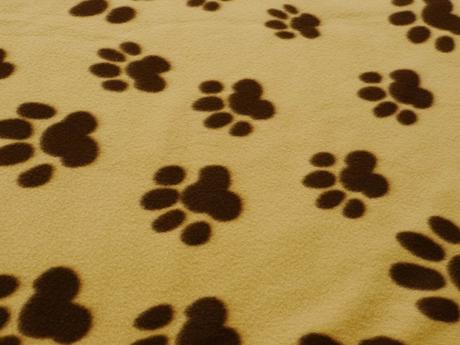 Deka s psimi tapkami vel. 155/122 cm, 