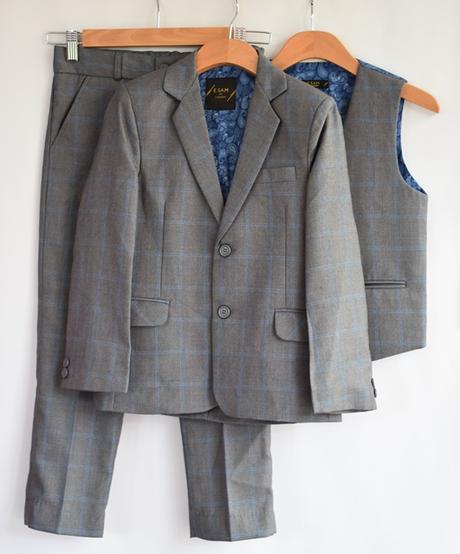 Oblek vel. 7 let, 122