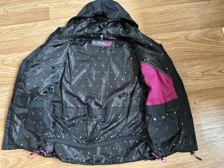 Lyžařská/ snowboardová bunda, 158