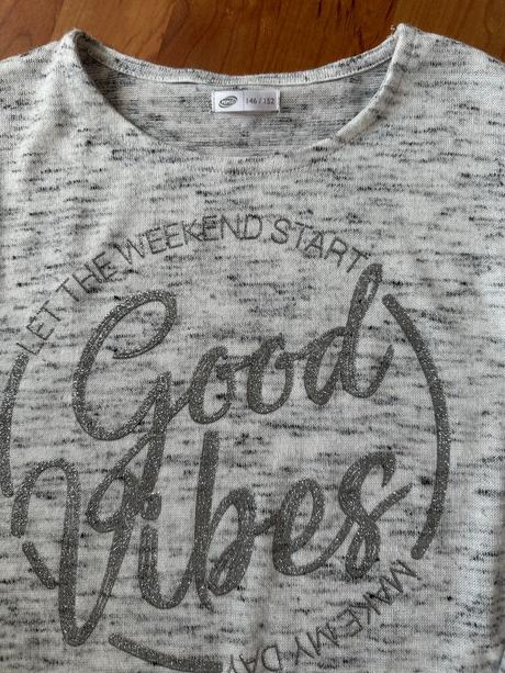 2 lehké svetříky, c&a,146