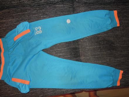 Dětské tepláky, 122