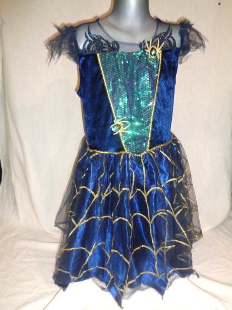 Karneval - královna helloween + paruka - 11-12 let,