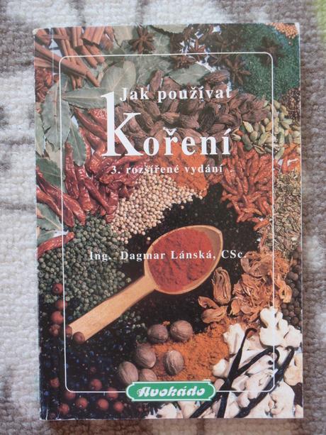 Kniha-kuchařka-recepty jak používat koření 1995., 