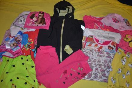 13ks dívčí oblečení v.116,soft.bunda,plavky,krať, 104–116