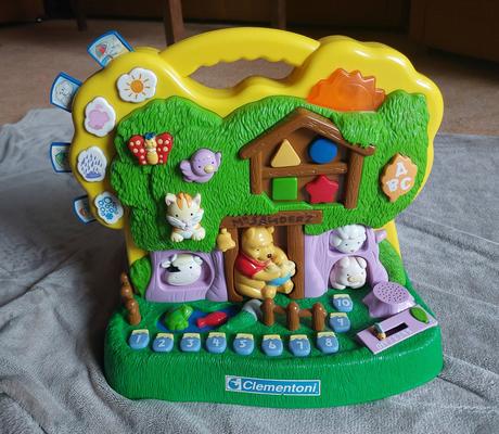 Interaktivní hračka medvídek pú,