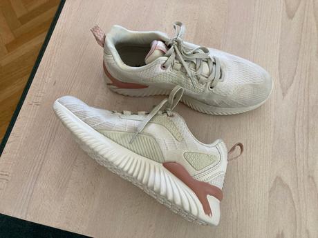 Sportovní boty tenisky do tělocvičny 38, 38