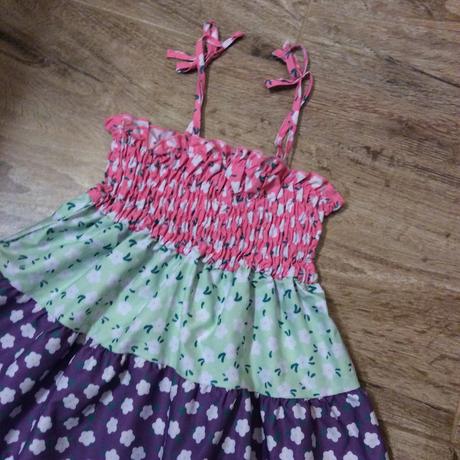 Lehoučké letní barevné šaty, 110