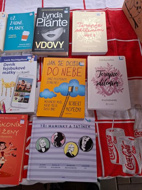 32 knih - novodobá literatura,