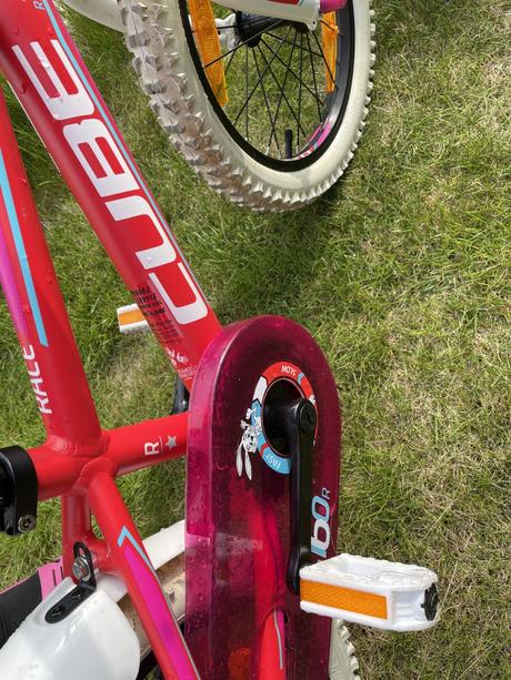 Dětské kolo cube 160 top stav, 16