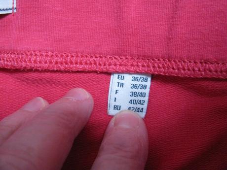 Bavlněné malinovo červené šortky,teplákovina, tcm,38