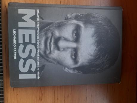 Knihy fotbal pro děti a messi,