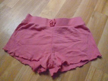 Řádkaté kratasy 7-8, primark,122
