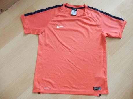 Oranžové triko, tričko, nike,146