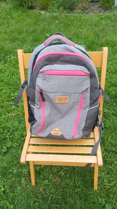 Studentský školní batoh still, 