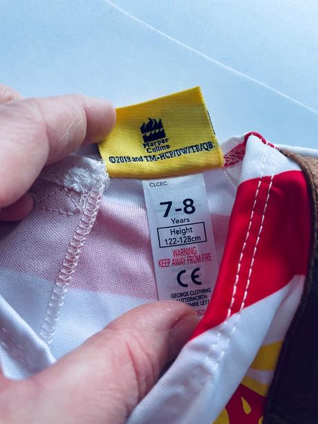 An13/ kostým - v.7/8 let,