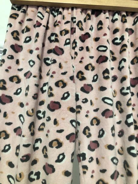 Růžové plyšové tepláky - pyžamo, 158