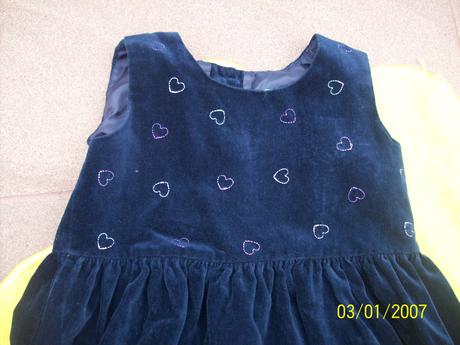 Sametové šaty, tesco,116