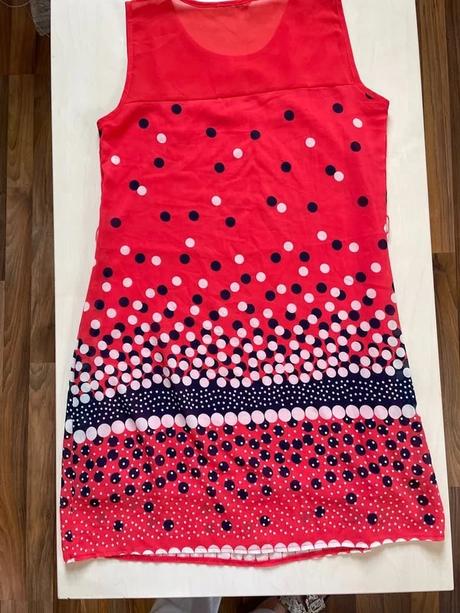 Nové puntík červené šaty, vel s/m, resalsa, s