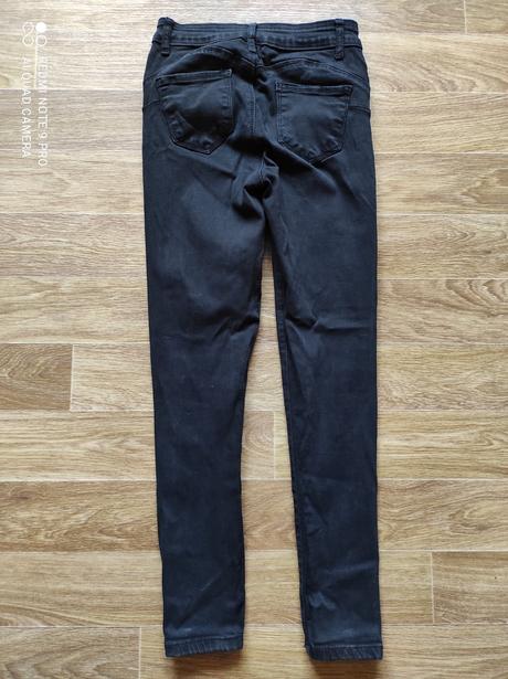 Džíny, 158