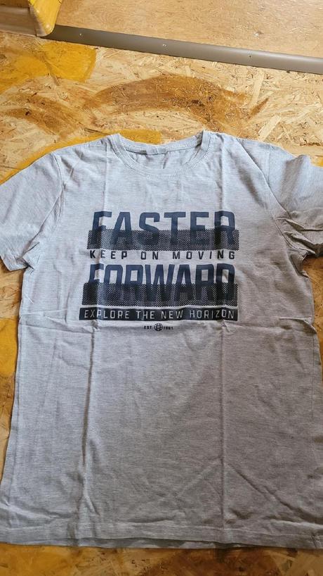 Tričko, tílko a kraťasy, l