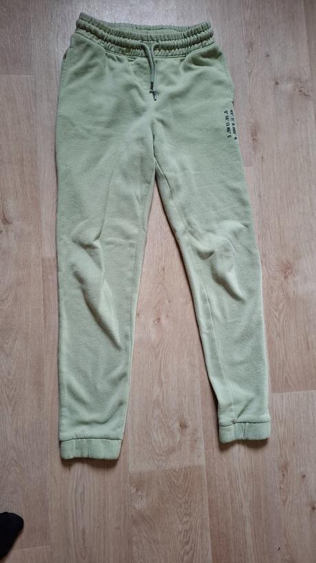 5x tepláky i jednotlivě slabší, 158