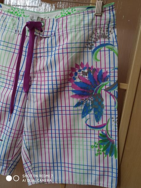 Kraťasy  o neill, s